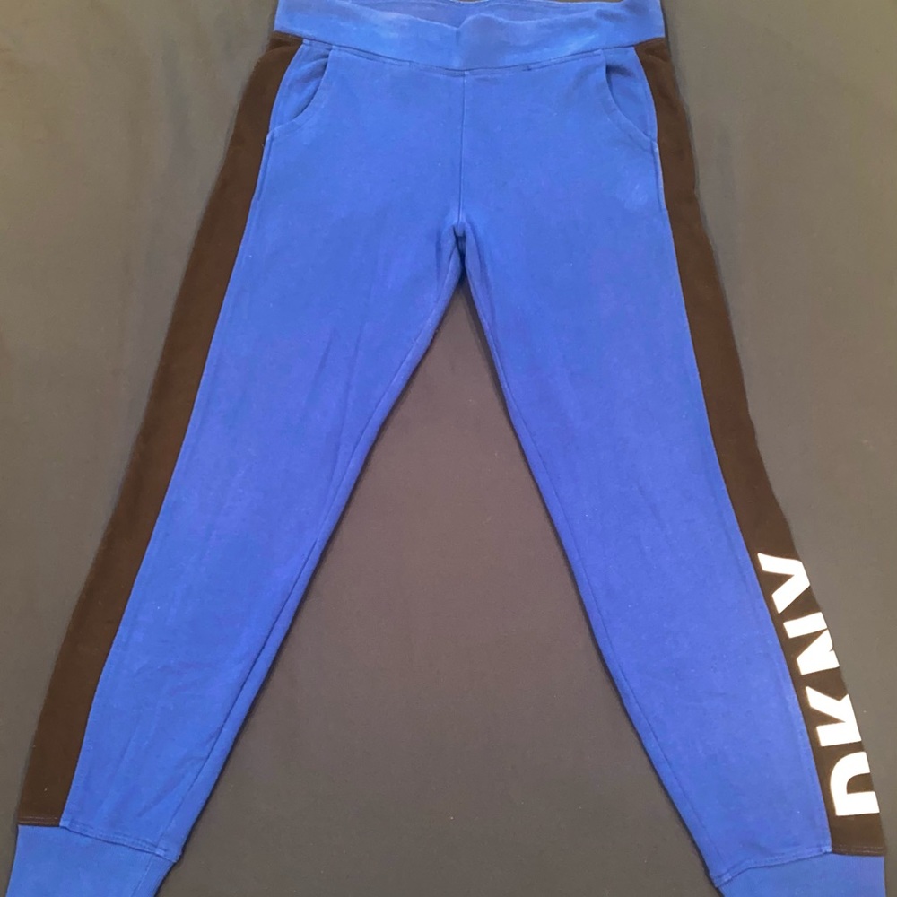 DKNY Women’s Workout Pants (Size Medium)